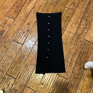 Zara Black Ribbed Midi Skirt with Front Buttons